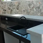 Апартаменты Bayview Каштела